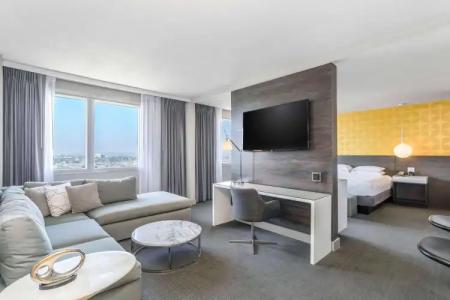 Hyatt Regency Los Angeles International Airport - 2
