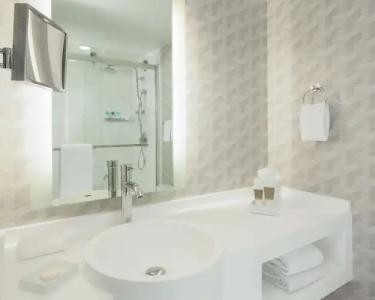 Hyatt Regency Los Angeles International Airport - 7