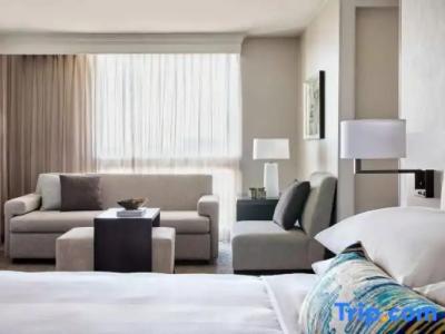 Los Angeles Airport Marriott - 52