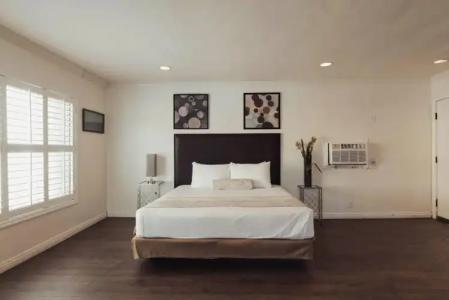 The Dixie Hollywood - 48