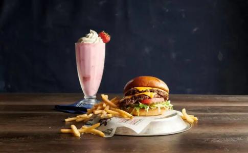 Courtyard by Marriott Chicago Downtown/River North - 11