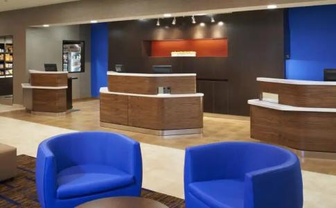 Courtyard by Marriott Chicago Downtown/River North - 1