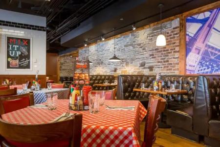 Courtyard by Marriott Chicago Downtown/River North - 23