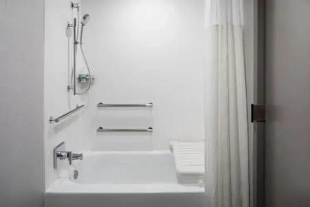 Courtyard by Marriott Chicago Downtown/River North - 7