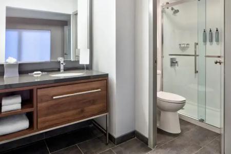 Courtyard by Marriott Chicago Downtown/River North - 52