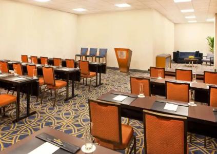 Sheraton Grand Chicago Riverwalk - 16