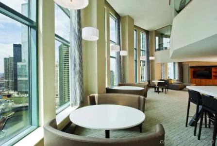 Sheraton Grand Chicago Riverwalk - 29