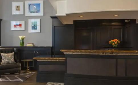 Staypineapple, An Iconic, The Loop - 19