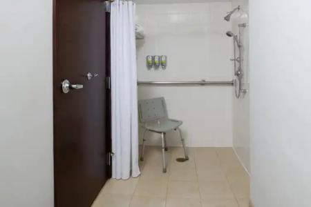 Staypineapple, An Iconic, The Loop - 37