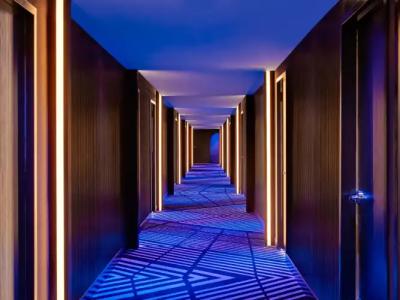 W Chicago - Lakeshore - 11