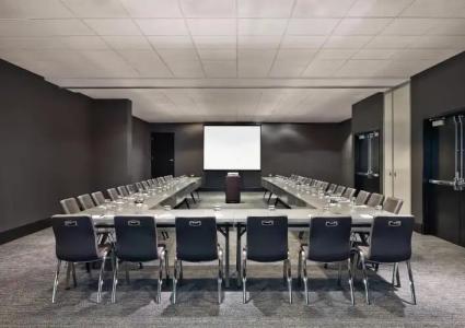 W Chicago - Lakeshore - 14