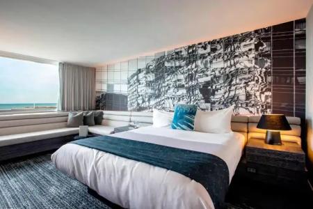 W Chicago - Lakeshore - 4