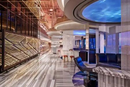 W Chicago - Lakeshore - 50