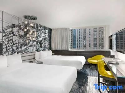 W Chicago - Lakeshore - 62