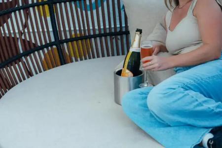 W Chicago - Lakeshore - 43