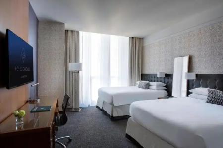 Chicago Downtown, Autograph Collection - 102