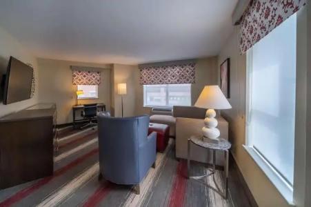West End Washington DC, Tapestry Collection by Hilton - 6