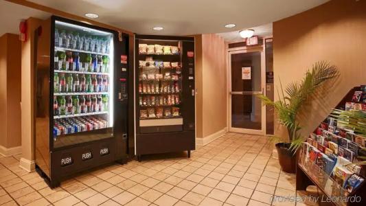 West End Washington DC, Tapestry Collection by Hilton - 11