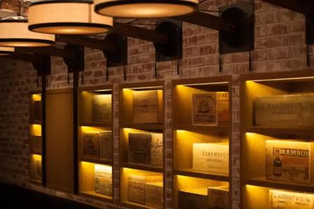 The Mayflower, Autograph Collection - 25