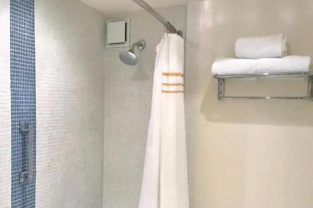 Washington Plaza - 72