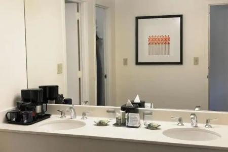 Washington Plaza - 56