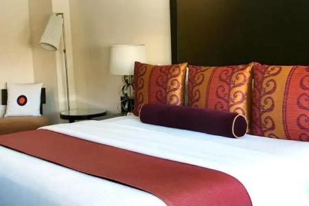 Washington Plaza - 70