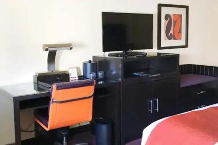 Washington Plaza - 62