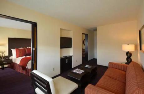 Washington Plaza - 77