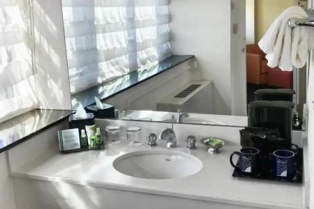 Washington Plaza - 69