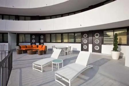 Washington Plaza - 19