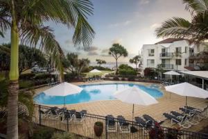 Golden Riviera Absolute Beachfront Resort, Gold Coast