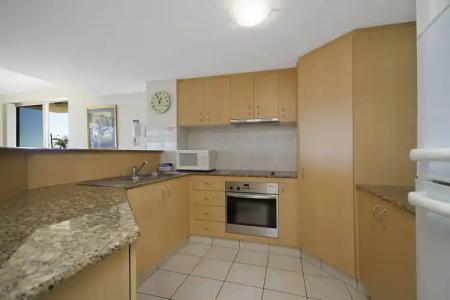 Golden Riviera Absolute Beachfront Resort - 31