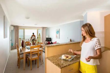 Golden Riviera Absolute Beachfront Resort - 24