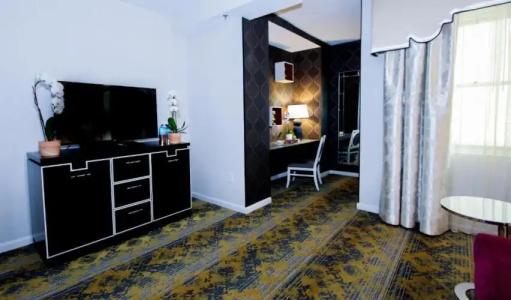 The Churchill Near Embassy Row - 60