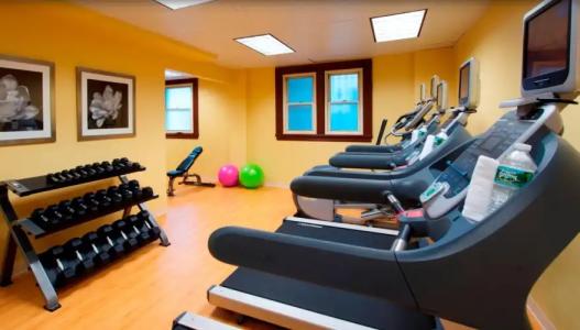 The Churchill Near Embassy Row - 12