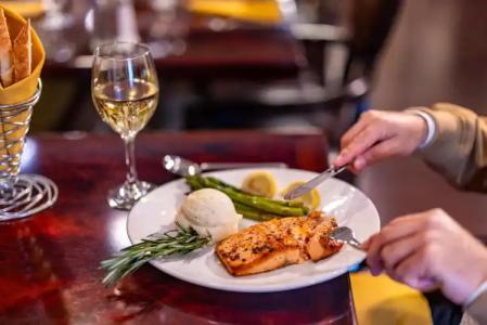 The Churchill Near Embassy Row - 33