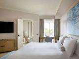 1 Bedroom Deluxe Double Suite with balcony and with harbour view