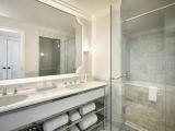 2 Bedrooms Suite with harbour view