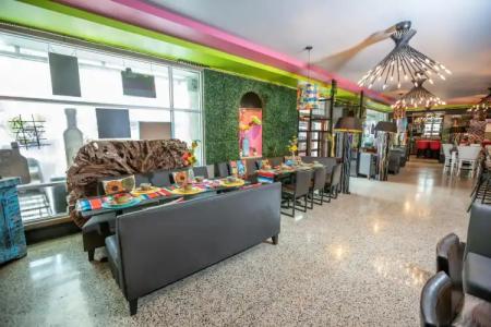 Catalina & Beach Club - 26