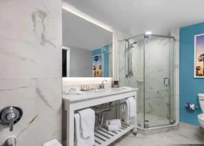 Radisson Resort Miami Beach - 10