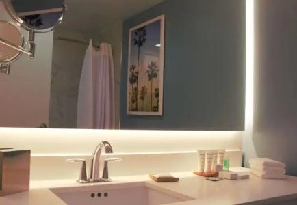 Radisson Resort Miami Beach - 8