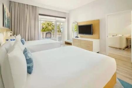 Radisson Resort Miami Beach - 86