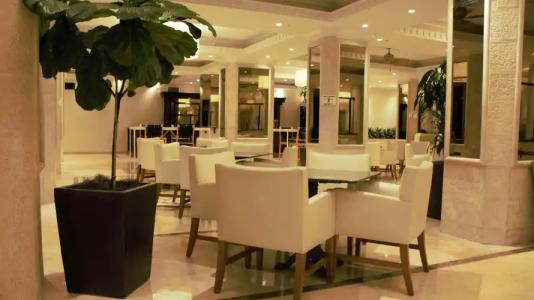 Radisson Resort Miami Beach - 34