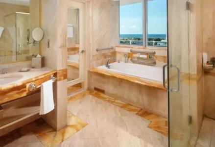 Hilton Bentley Miami/South Beach - 52