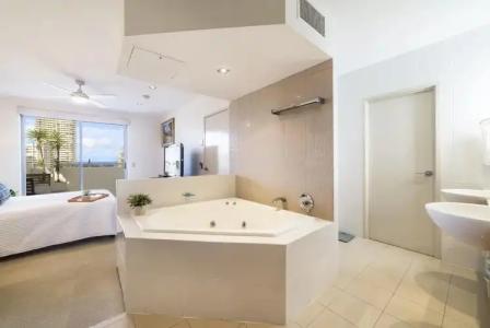 Trilogy Surfers Paradise - 72