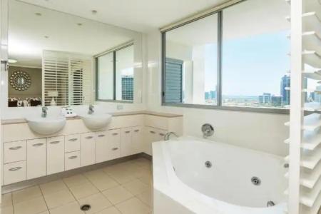 Trilogy Surfers Paradise - 59