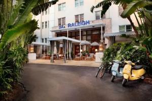The Raleigh Hotel, Miami Beach