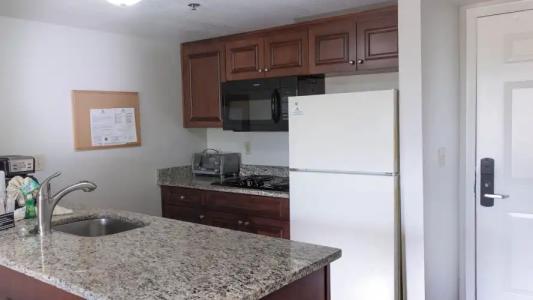 Parc Corniche Condominium Suites - 60