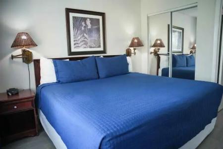 Parc Corniche Condominium Suites - 114