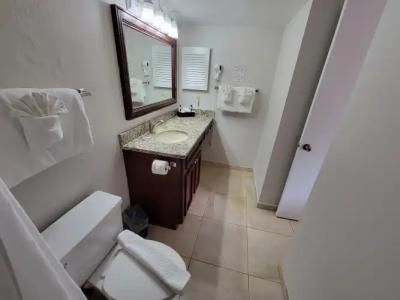 Parc Corniche Condominium Suites - 49